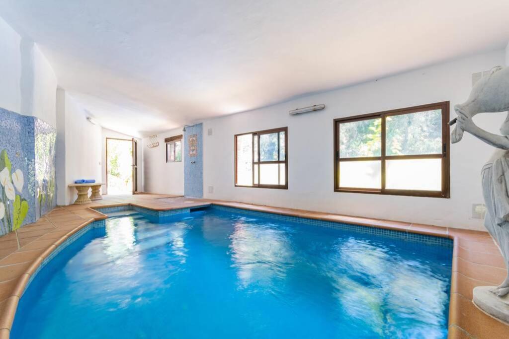 פריחיליאנה Casa Rosa, Con Encanto Y Piscina Climatizada מראה חיצוני תמונה