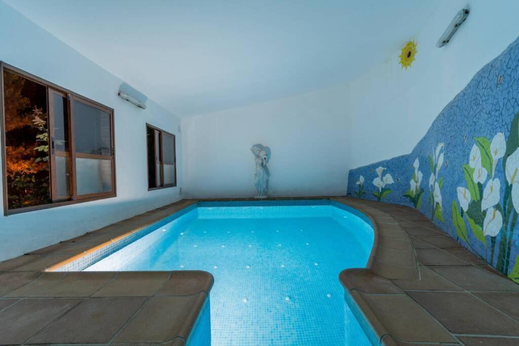 פריחיליאנה Casa Rosa, Con Encanto Y Piscina Climatizada מראה חיצוני תמונה
